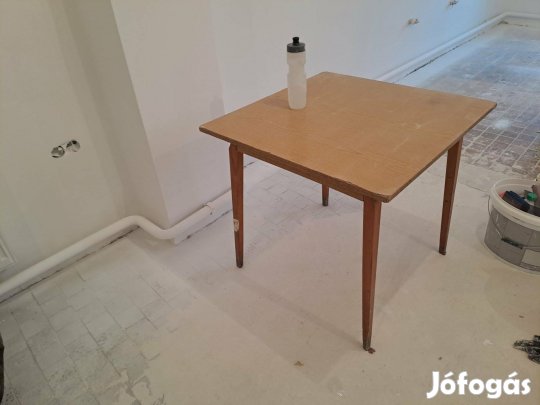 Használt étkezőszékek, asztalok, összecsukható székék, bárszékek eladó