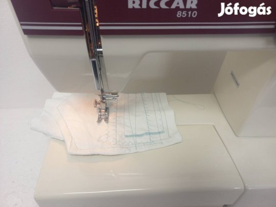 Használt háztartási varrógép eladó.
