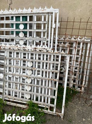 Használt kerítés elemek kis- és nagykapuval együtt eladóak Szolnokon
