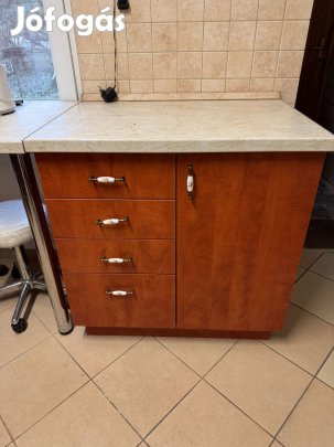 Használt konyhai bútor elemek