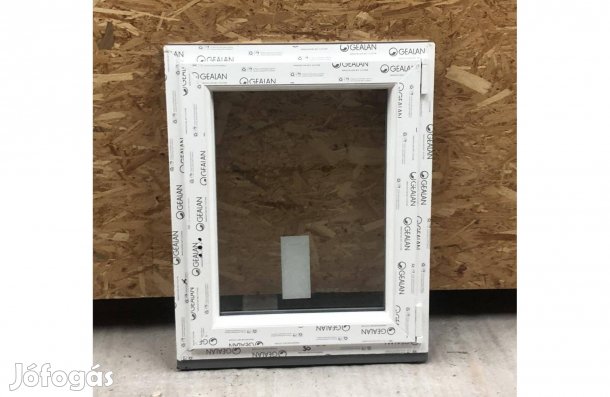 Használt műanyag Gealan ablak, 118x118-as méretben