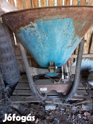 Használt műtrágya szóró