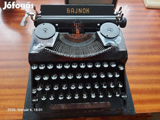 Használt régi írógép