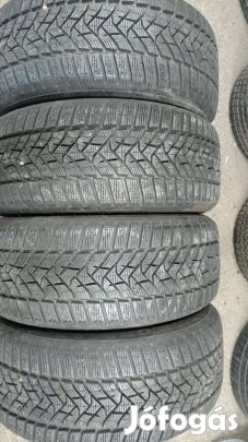 Használt szép állapotú 225/50/17 Dunlop téligumi garnitúra olcsón elad
