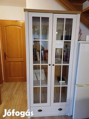 Használt üveges szekrény