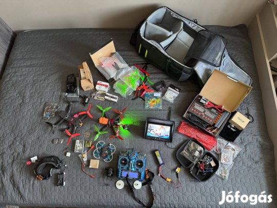 Hatalmas FPV drón csomag: Taranis X9D, Fatshark, 3 drón, töltők, táska
