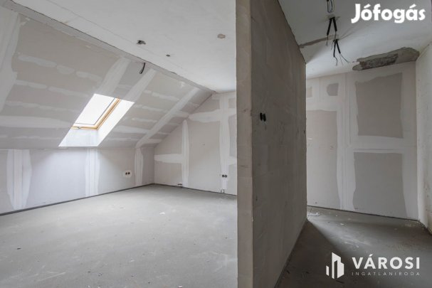 Hatalmas családi ház teljesen felújítva és újragondolva!