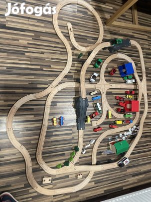 Hatalmas fa vasút készlet