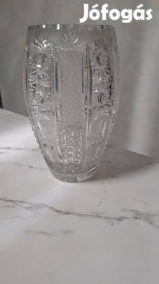 Hatalmas kristály váza