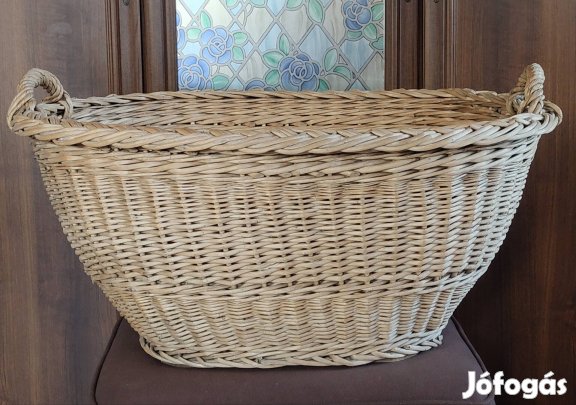 Hatalmas méretű fonott vessző kosár 
