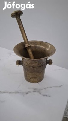 Hatalmas nagy réz mozsár