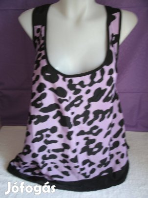 Hátán Keresztbe pántos női felső Méretek:Mell:116 cm,