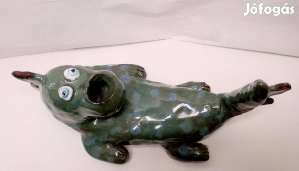 Hátán fekvő sárkány szörnyike. Kerámia gyertyatartó Steffi Herz Német