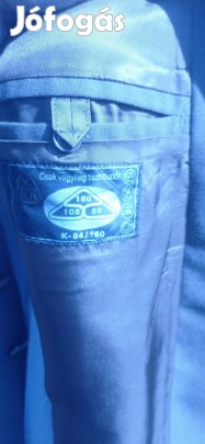 Határőrség által használt díszegyenruhák eladóak.