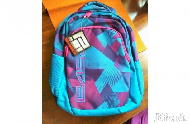 Hátizsák iskolatáska Új 45x30 cm Féláron