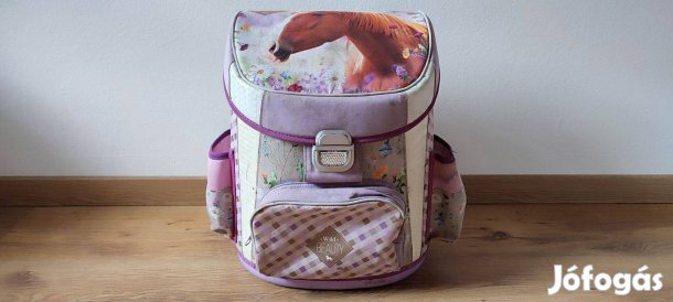 Hátizsák iskolatáska több