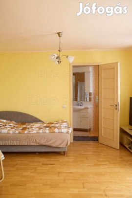 Hatszobás családi ház étteremmel Siófokon