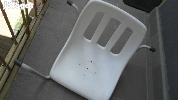 Háttámlás stabil kényelmes fürdetőszék kádra újszerű