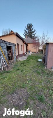 Hatvan utcai kertben építési telek eladó