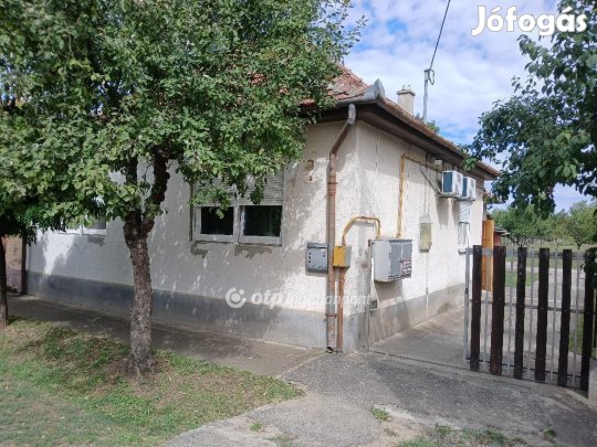 Hatvani eladó 119 nm-es ház