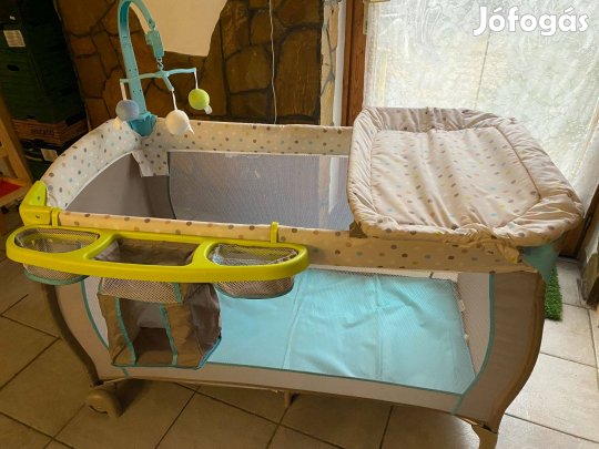 Hauck Babycenter 120x60 Multi Dots sand utazóágy, pelenkázóval