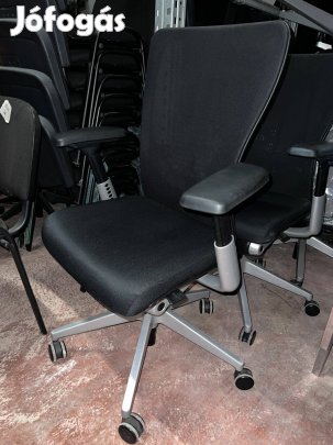 Haworth Zody Fekete irodai forgószék