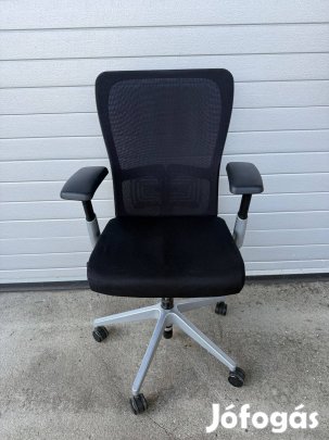 Haworth Zody irodai forgószék, fekete színű - újszerű állapot