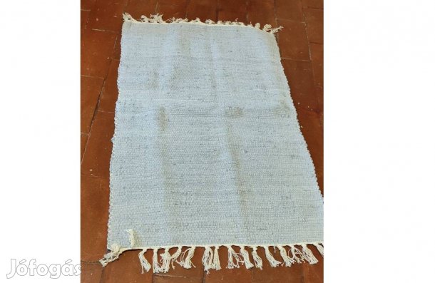 Házi szőttes szőnyegek uj