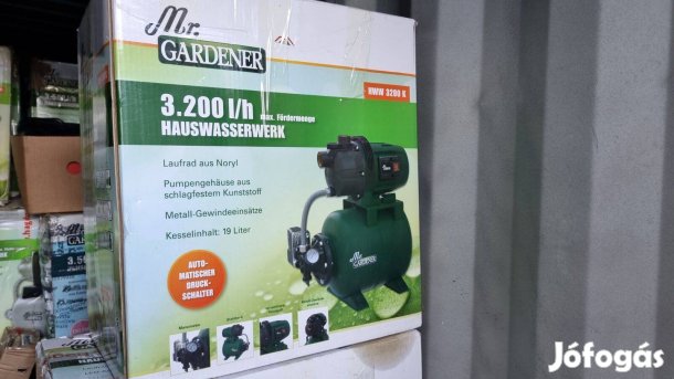 Házi vízmű 550W-os teljesítménnyel beépített nyomásmérővel hidrofor