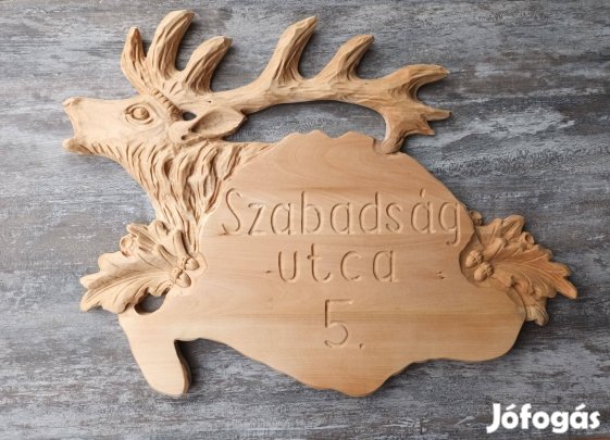 Házszámtábla szarvaskép falikép faragott kép fafaragás vadászkép vadás