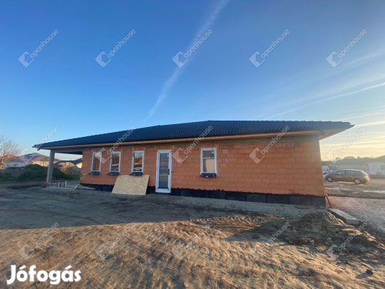 Hédervári eladó 100 nm-es ház