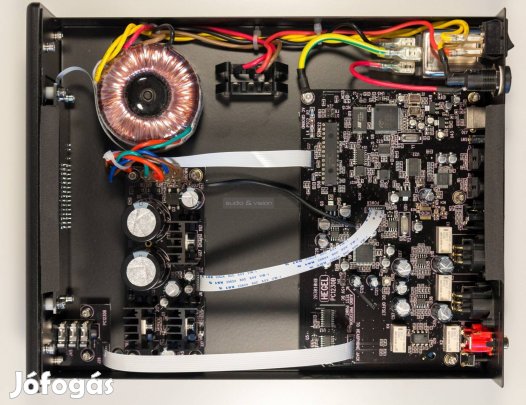 Hegel HD12 DSD DAC és fejhallgató erősítő 