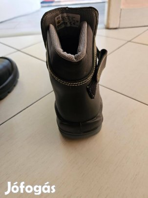 Hegesztő munkavédelmi bakancs