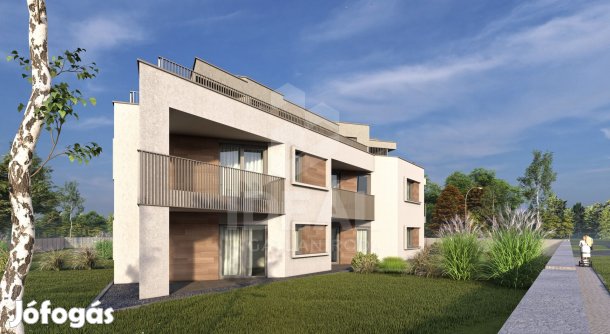 Hegyeshalom, 2 szobás újépítésű tégla lakás, erkéllyel eladó.