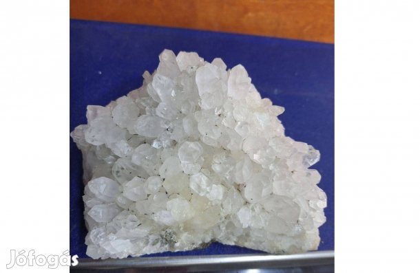 Hegyikristály ásvány (25.000,-Ft -40%) eladó