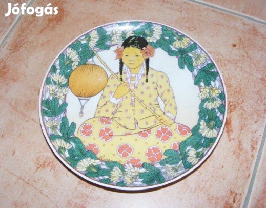 Heinrich Unicef porcelán falitányér