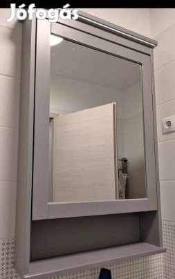 Hemnes tükrös fürdőszobaszekrény