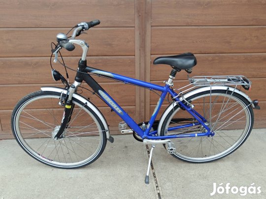 Hercules 28 as agydinamós, agyváltós, újszerű férfi kerékpár 