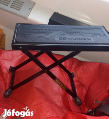 Hercules FS100B összecsukható fém gitár lábtartó 