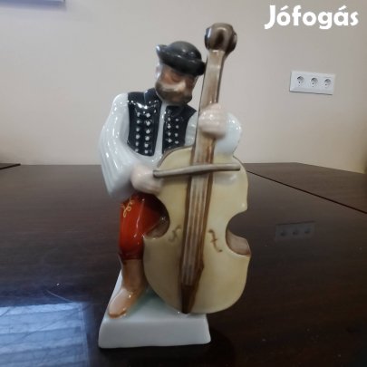 Herendi Lakodalmas nagybőgős porcelán figura. Csapváry szignós 