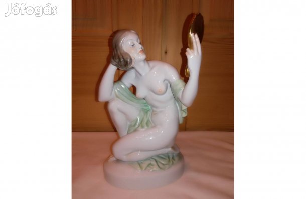Herendi Tükrös nő, női akt porcelán figura eladó!