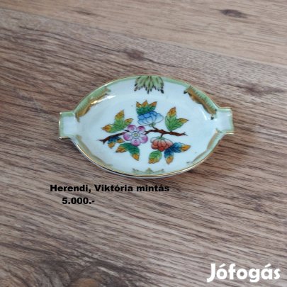 Herendi Viktória mintás hamutál