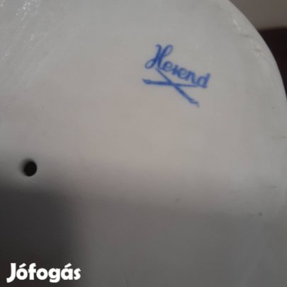 Herendi porcelán Anyaság, Szoptató Anya gyermekével figura 