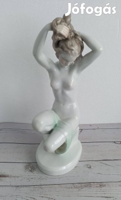 Herendi porcelán Fésülködő akt!