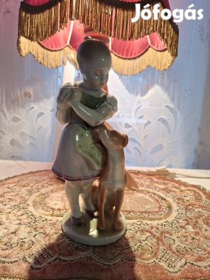 Herendi porcelán Kis lány.