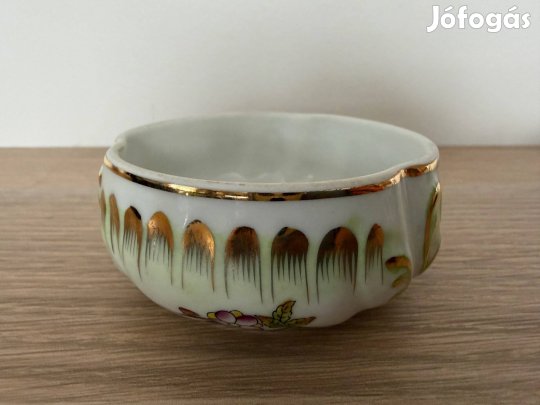 Herendi porcelán bonbonier alsó rész jelzett, kézzel festett