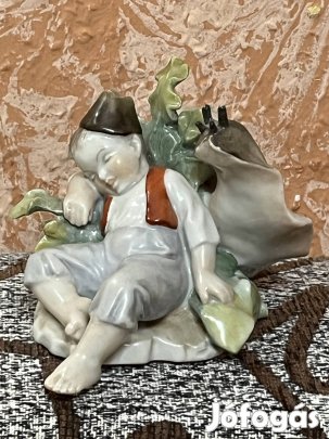 Herendi porcelán figura