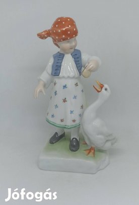 Herendi porcelán libát etető kislány!