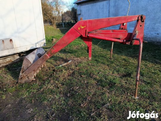 Herkules homlokrakodó kombi kanállal 