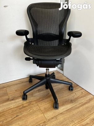 Herman Miller Aeron Graphite